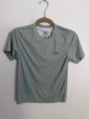 AFTCO boys short sleeve performance shirt youth medium